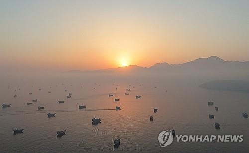 국제유가 5%대 급락, 종전합의 낙관에 브렌트 3개월 만에 70달러대